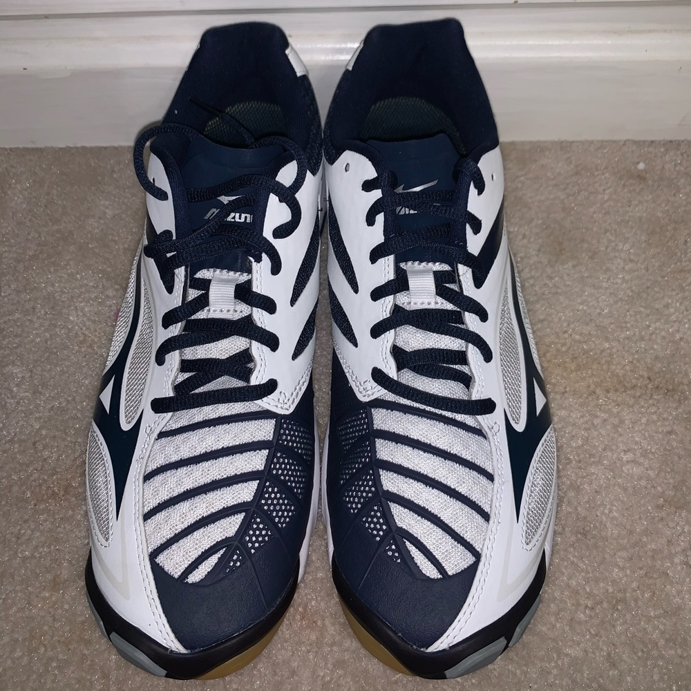 mizuno volleyball shoes